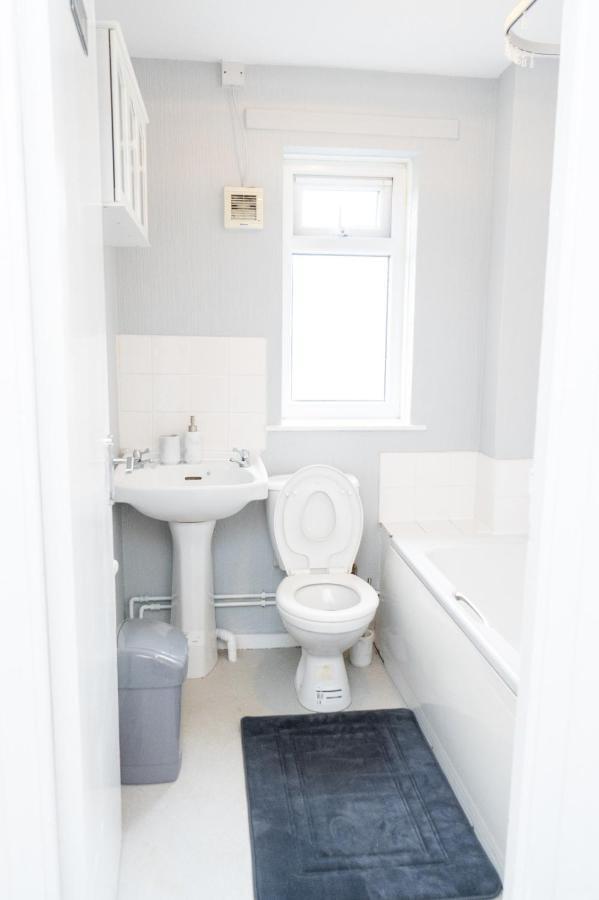 Cosy 2 Bed With Parking Near Piccadilly, Etihad Stadium And Coop Live Sleeps Up To 5 Villa Mánchester Exterior foto